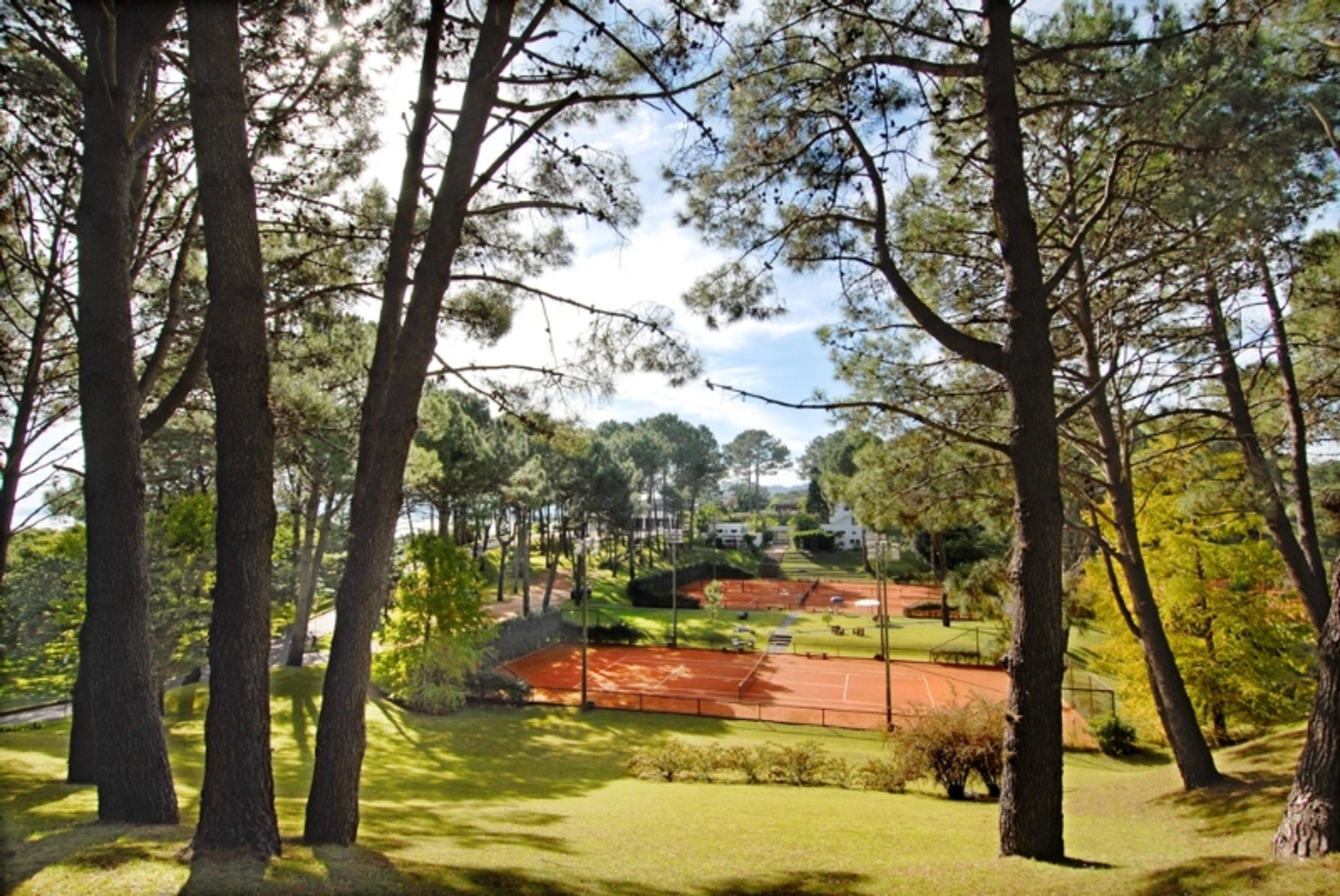 Hotel Del Lago Golf & Art Resort Пунта-Бальена Экстерьер фото