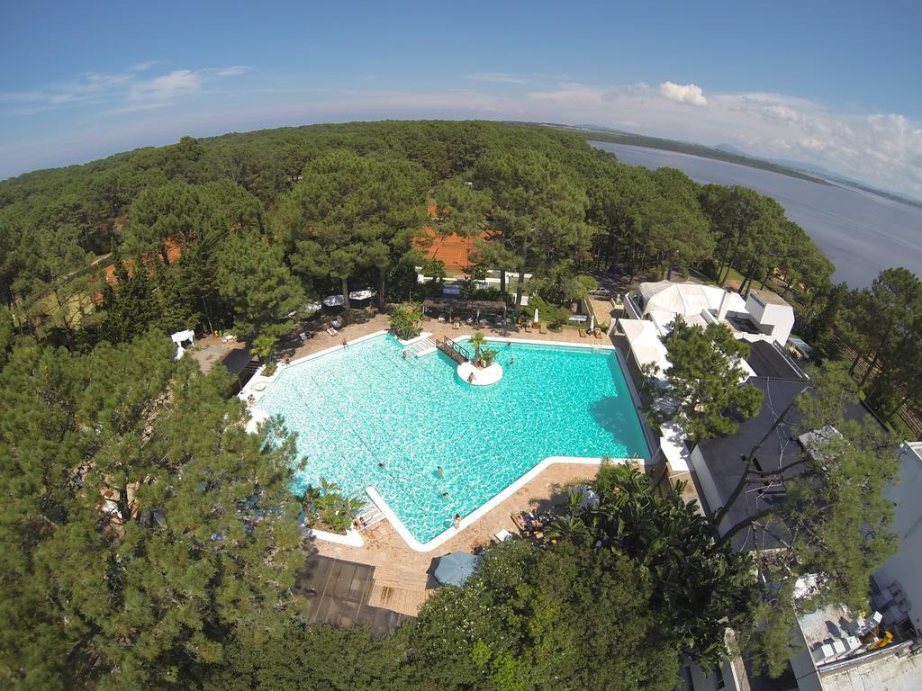 Hotel Del Lago Golf & Art Resort Пунта-Бальена Экстерьер фото